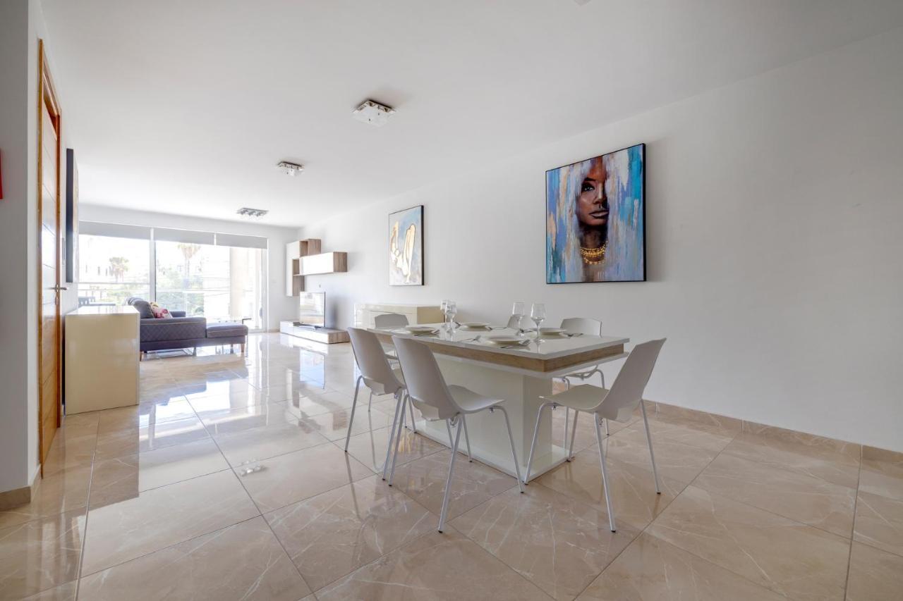Marvellous 3Br Apartment In Central St Julians Saint Julian's Екстер'єр фото