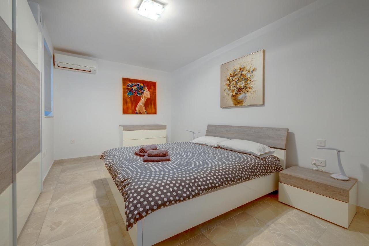 Marvellous 3Br Apartment In Central St Julians Saint Julian's Екстер'єр фото