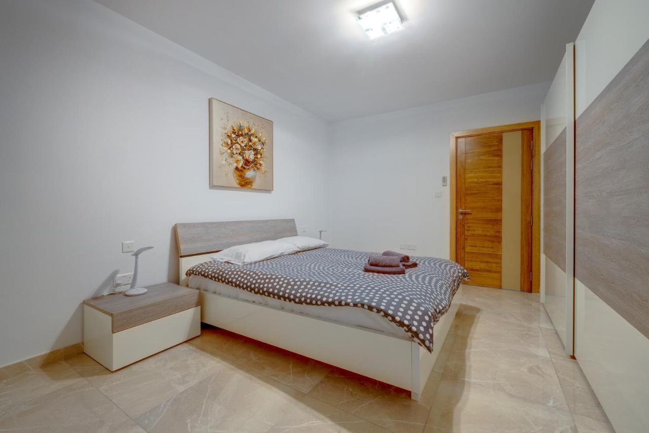 Marvellous 3Br Apartment In Central St Julians Saint Julian's Екстер'єр фото