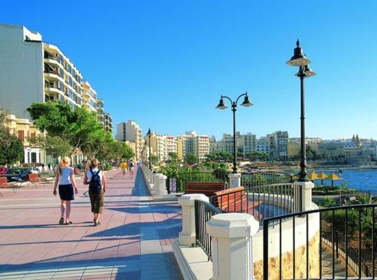 Marvellous 3Br Apartment In Central St Julians Saint Julian's Екстер'єр фото