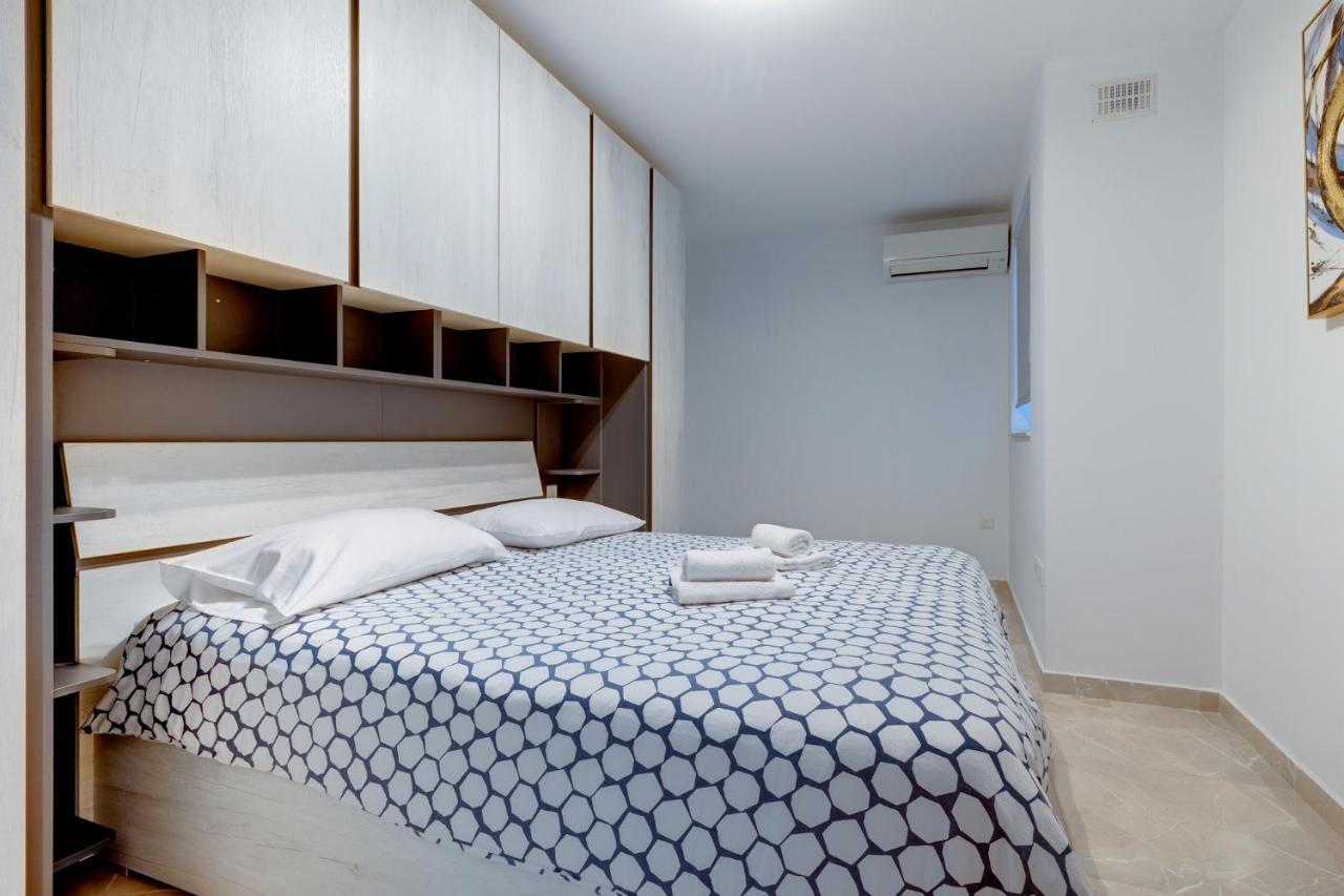 Marvellous 3Br Apartment In Central St Julians Saint Julian's Екстер'єр фото